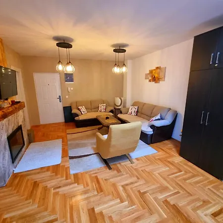 Duplex Frida Apartment