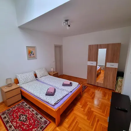 Duplex Frida Apartment *