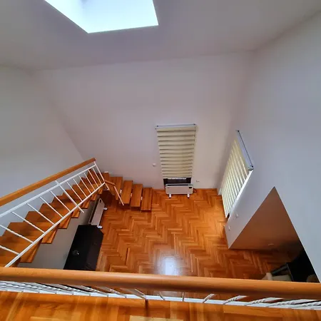 Duplex Frida Apartment